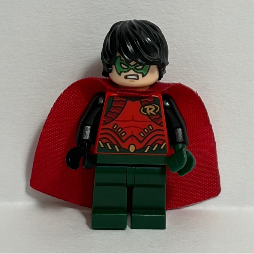 LEGO Minifigure Robin Red Dark Green DC Super Heroes Batboat Harbor 76034 sh0915